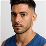 Soy un entrenador personal comprometido en ayudarte a alcanzar tus metas de bienestar físico, creando planes de entrenamiento.